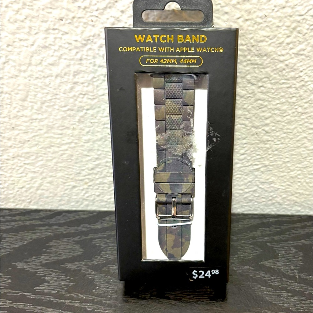 New in box Camo Rubber Apple Iwatch wrist band